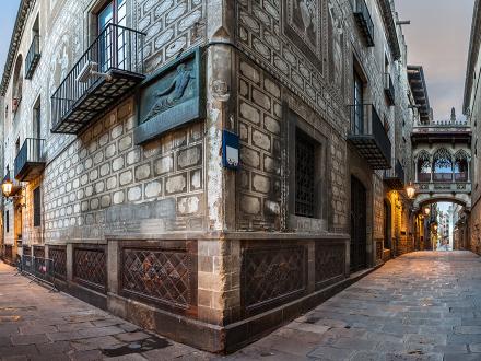 WEEKEND: Vi kommer helt ud i krogene på denne rundtur til Barcelonas gotiske hjerte